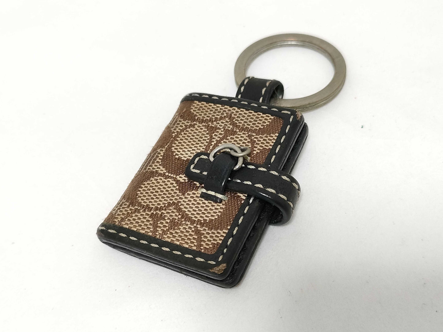 COACH 306 Mini Bag Keychain / Dior Pouch *2 / Total of 4 Pouches