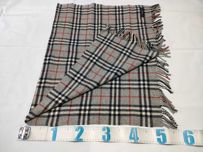 BURBERRY 100% wool scarf