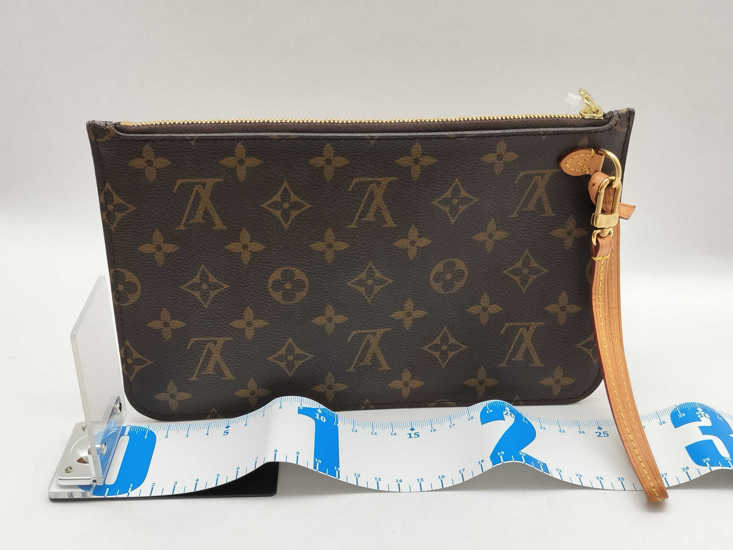 LOUIS VUITTON Monogram Neverfull Pouch