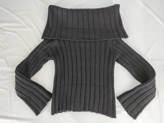 CHANEL 99A logo plate off-white turtleneck knit top in black