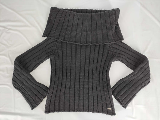 CHANEL 99A logo plate off-white turtleneck knit top in black