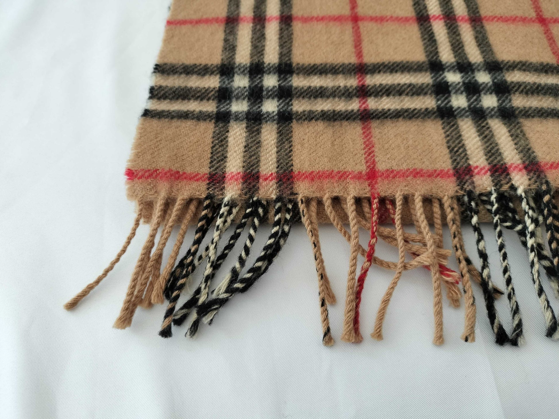 BURBERRY 50% Cashmere/50% Wool Nova Check Scarf