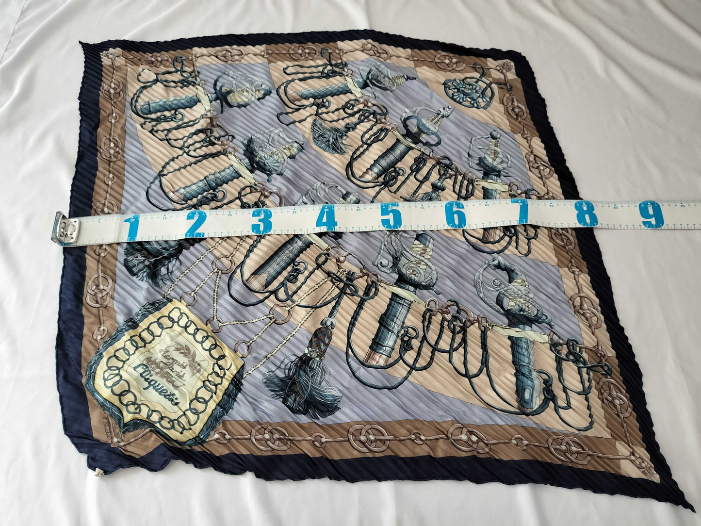 HERMES Carre Cliquetis Pleated Scarf