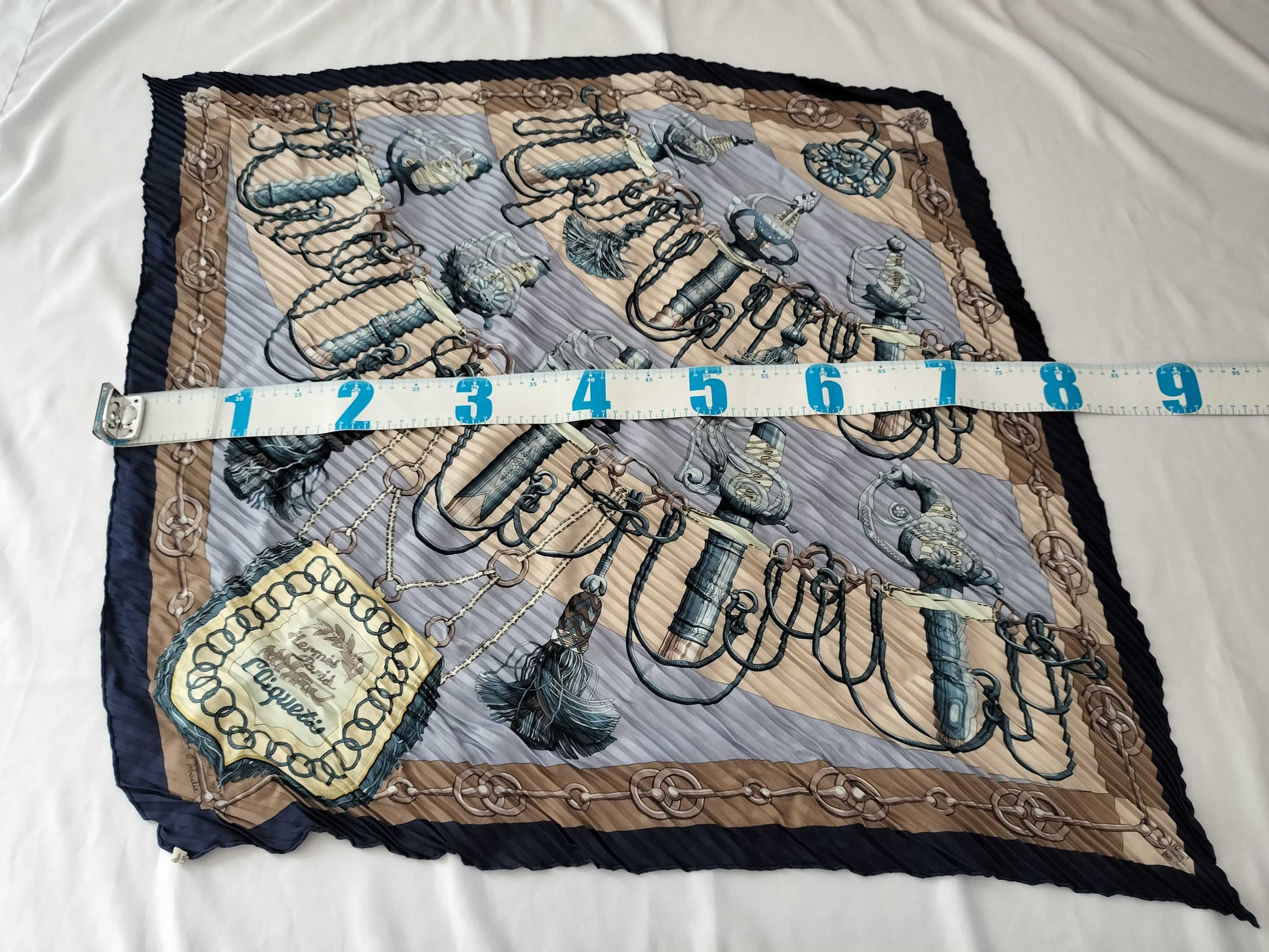 HERMES Carre Cliquetis Pleated Scarf