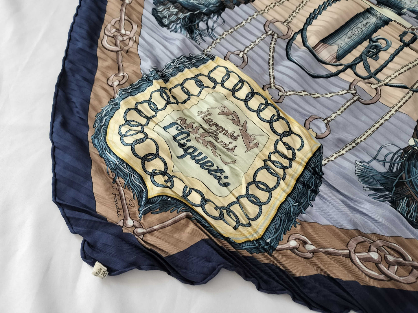 HERMES Carre Cliquetis Pleated Scarf