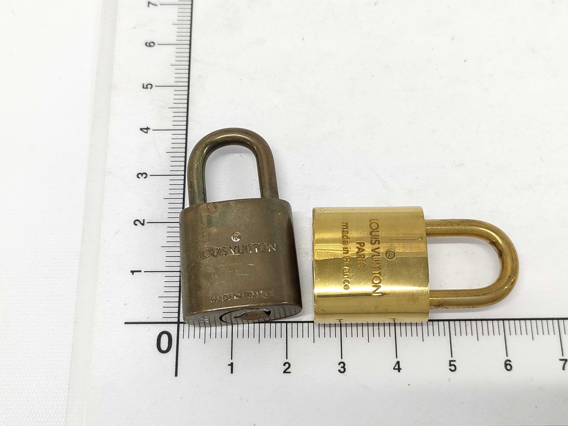 LOUIS VUITTON Cadena*3 Other accessories