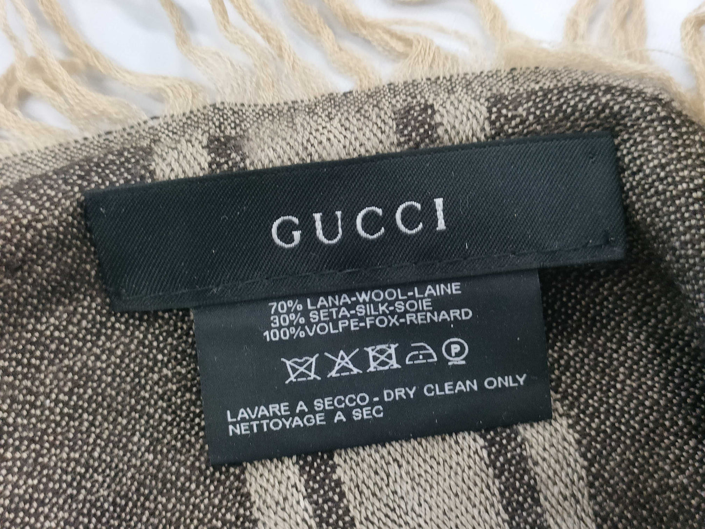 GUCCI fox fur stole scarf