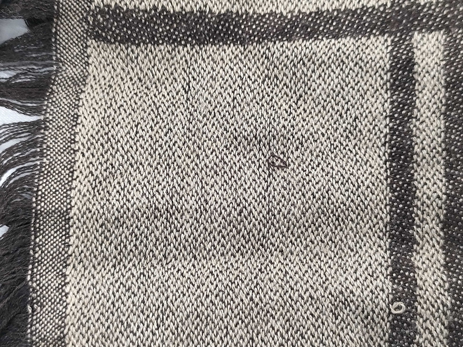 GUCCI fox fur stole scarf