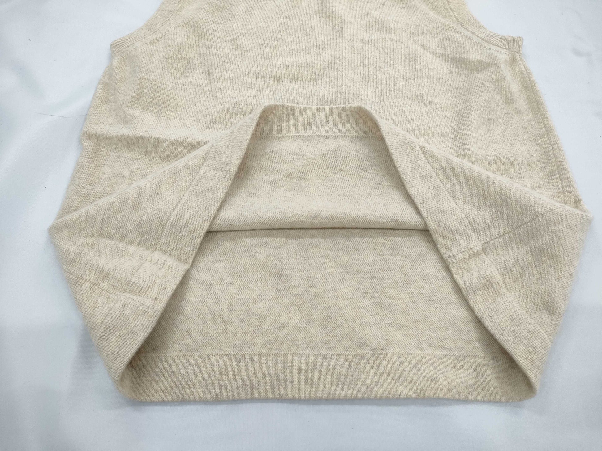 HERMES Cashmere Sleeveless Turtleneck Top