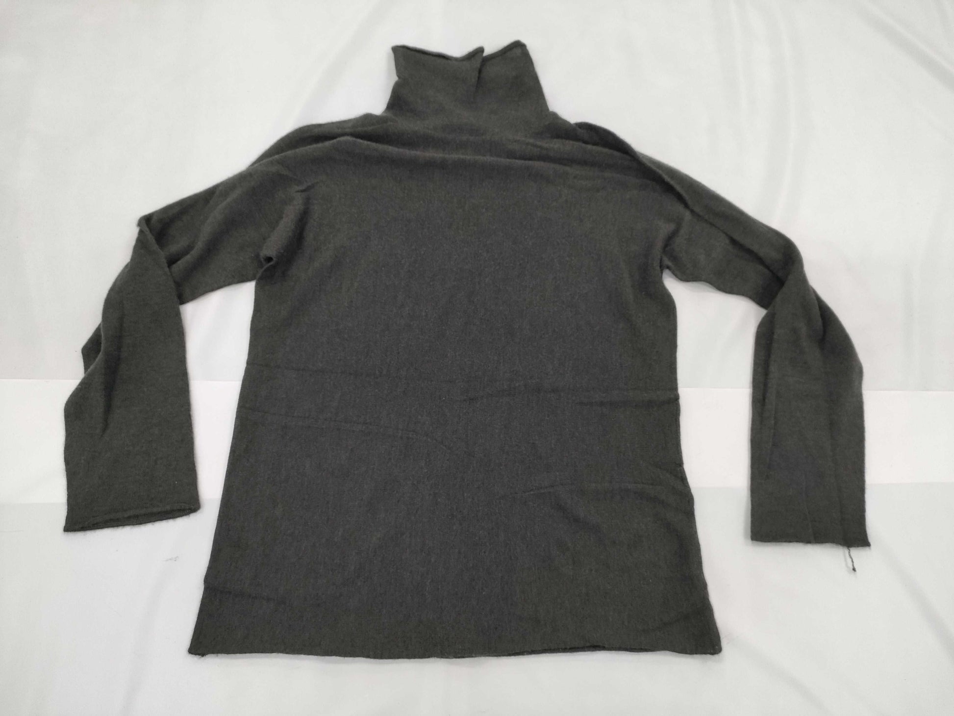 HERMES Thin Turtleneck Top