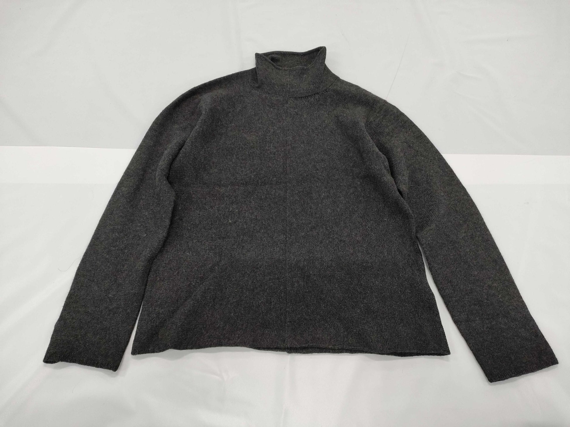 HERMES Turtleneck Long Sleeve Top