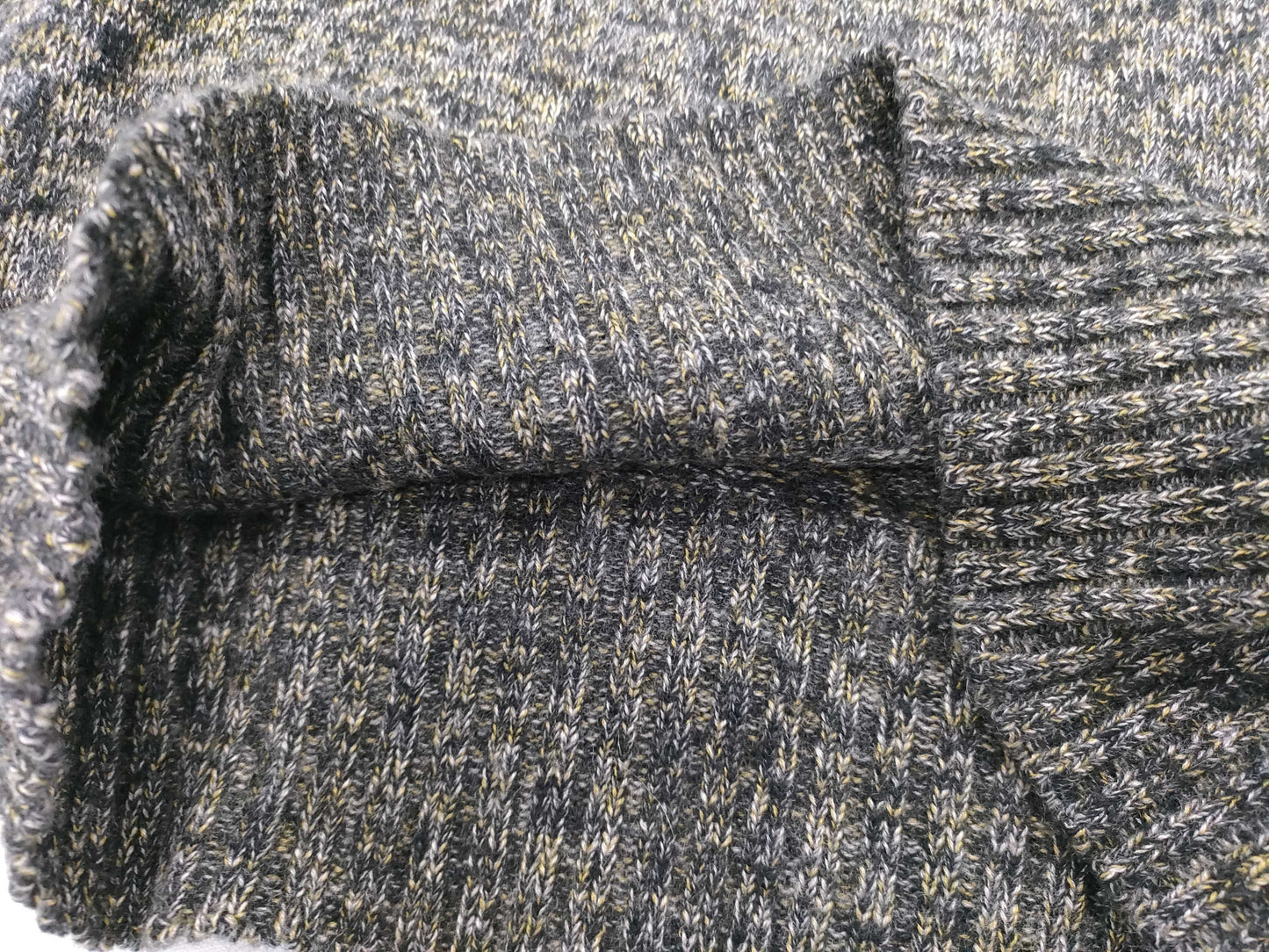 HERMES Turtleneck Long Sleeve Thick Top