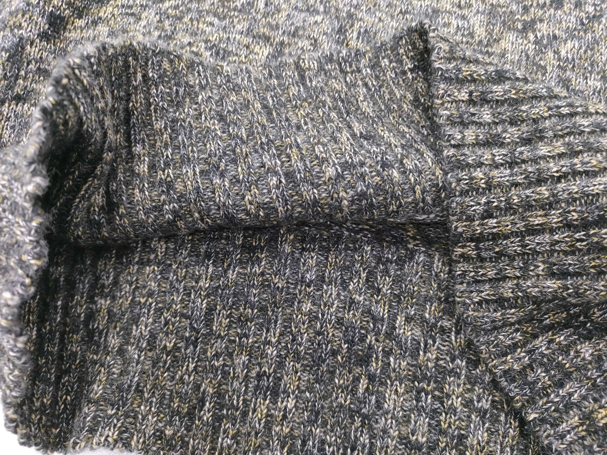 HERMES Turtleneck Long Sleeve Thick Top