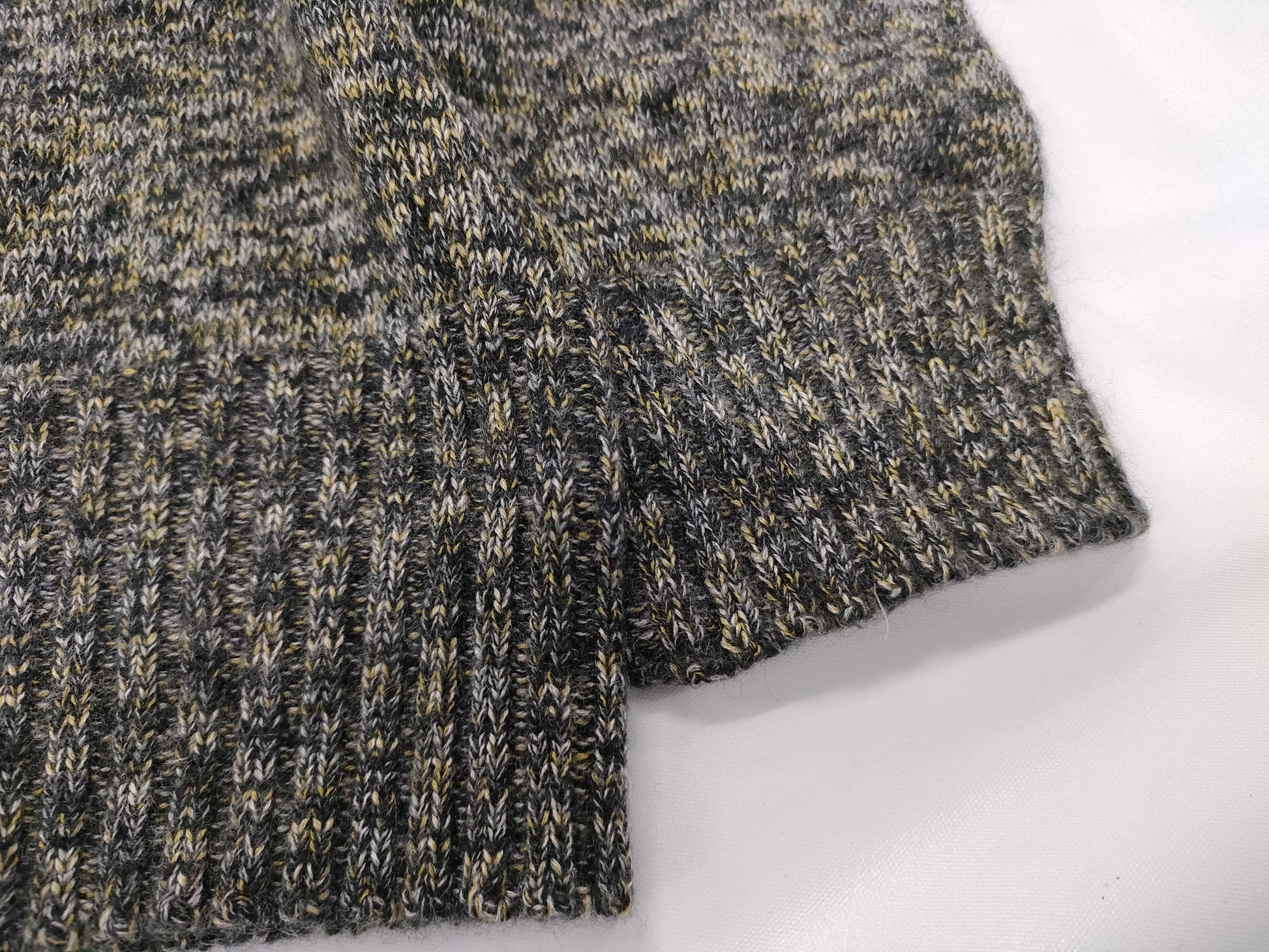 HERMES Turtleneck Long Sleeve Thick Top