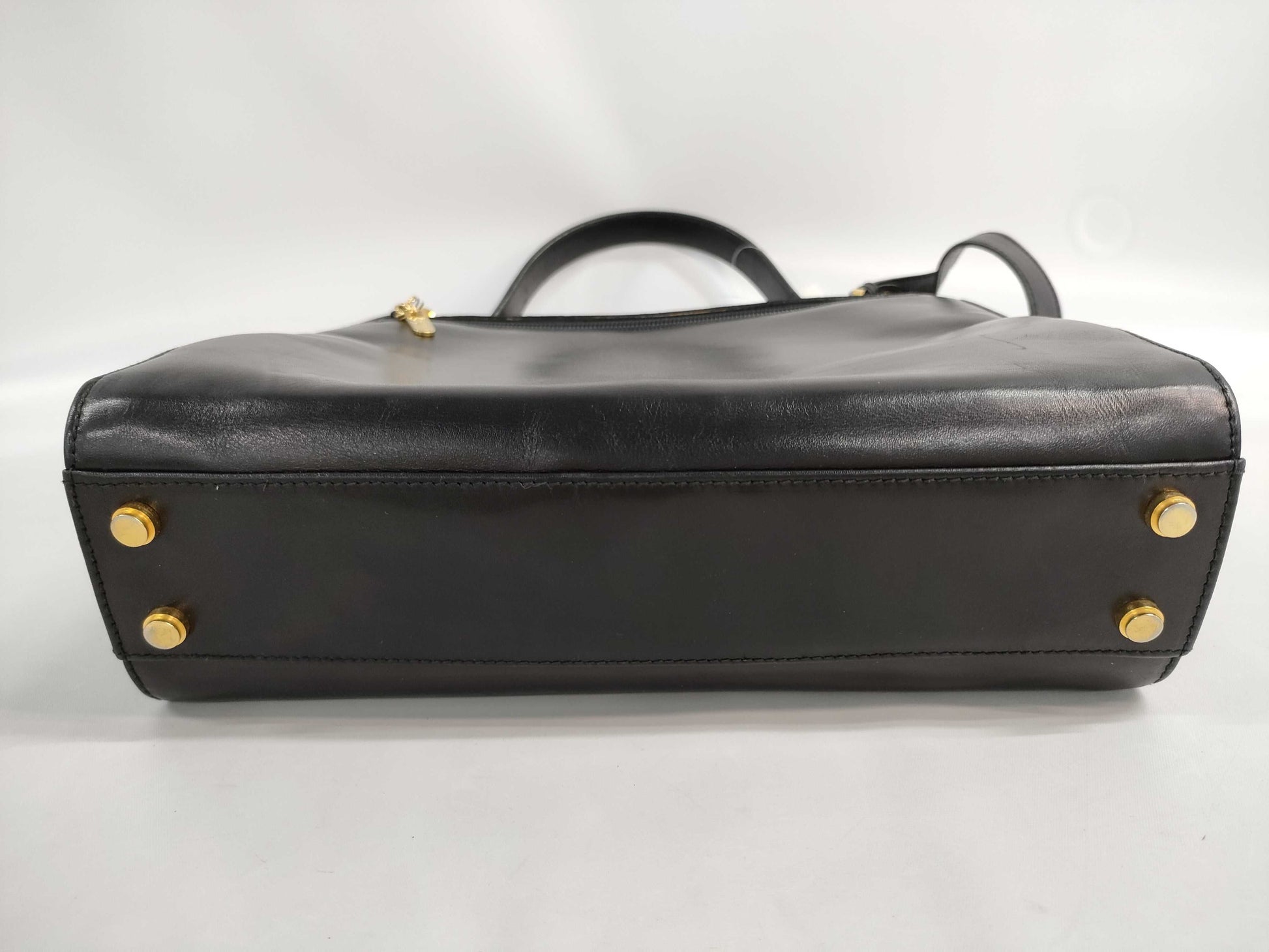 Salvatore Ferragamo Gancini Leather 2WAY Handbag