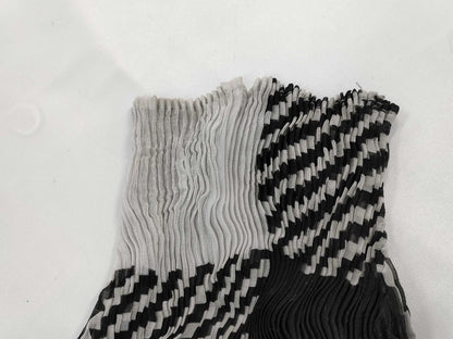 ISSEY MIYAKE Long Sleeve Pleats Please Top