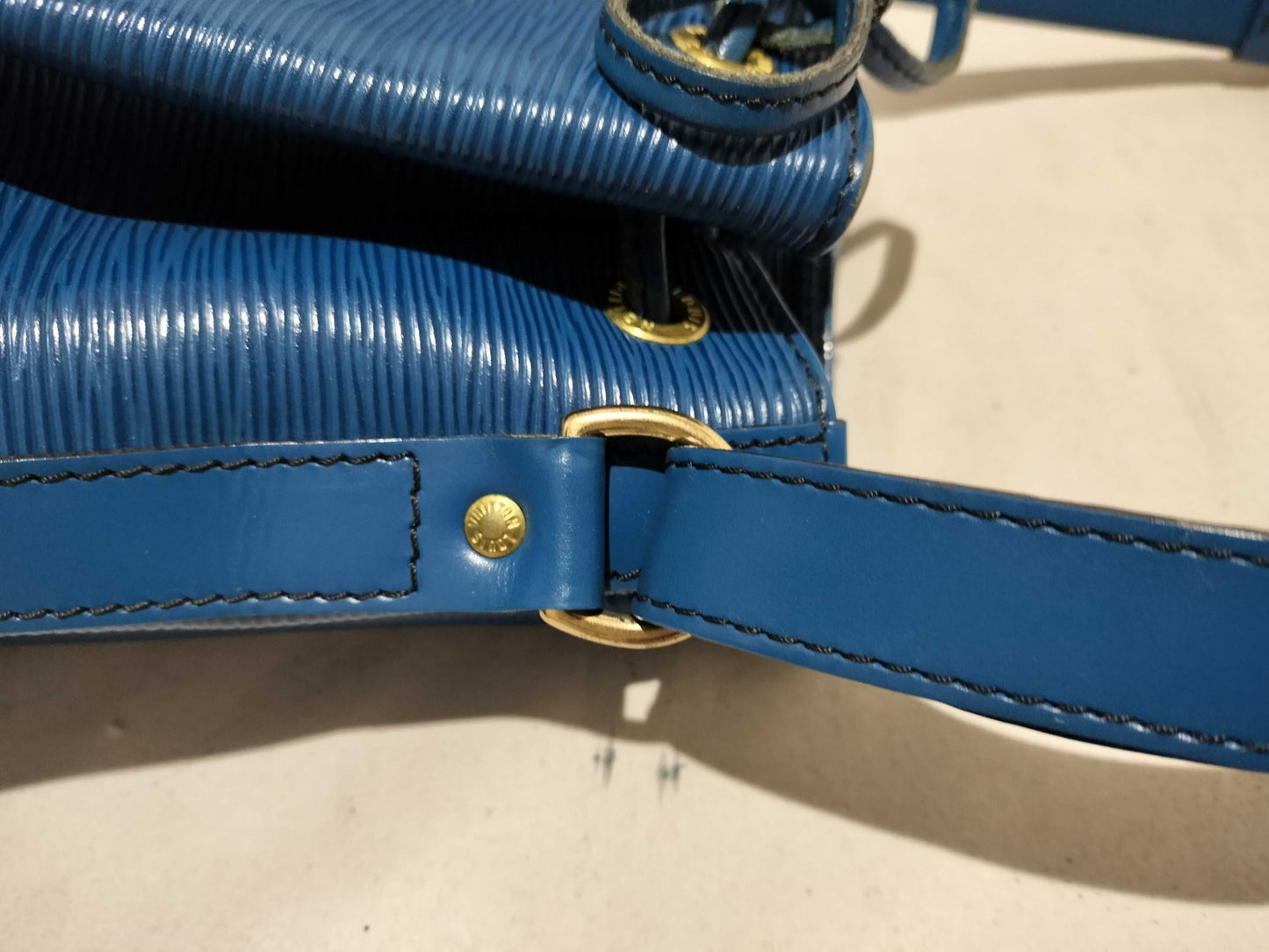 LOUIS VUITTON Epi Noe M44005 Shoulder Bag