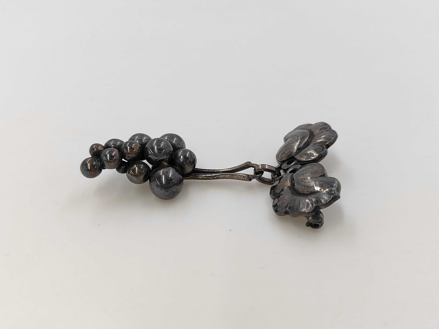 Georg Jensen Grape Motif SV925 9.7g Brooch