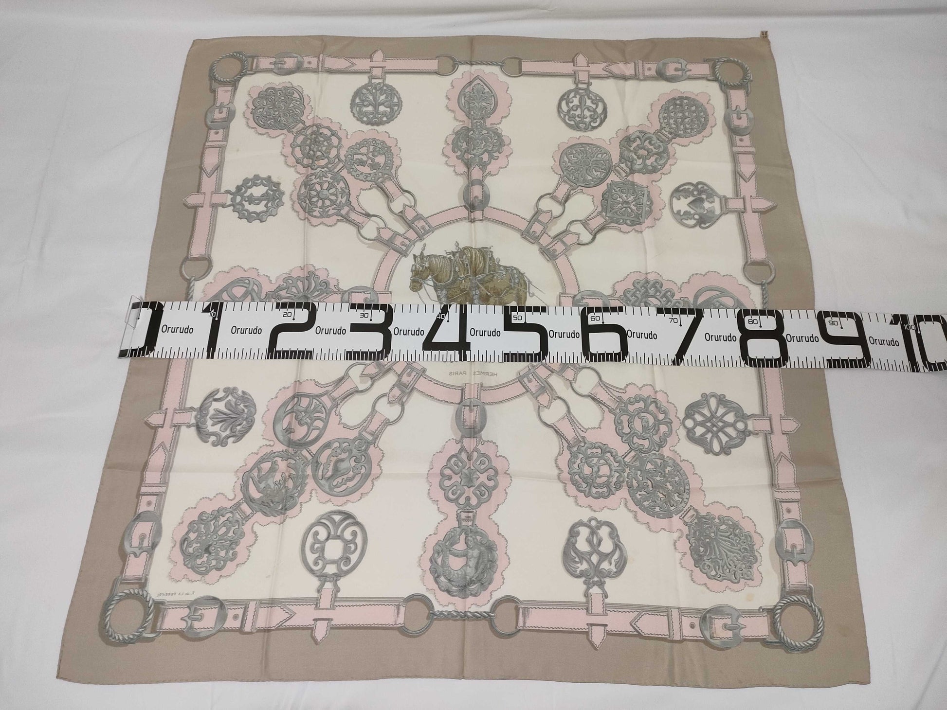 HERMES Silk Carre 90 Cuivreries Scarf