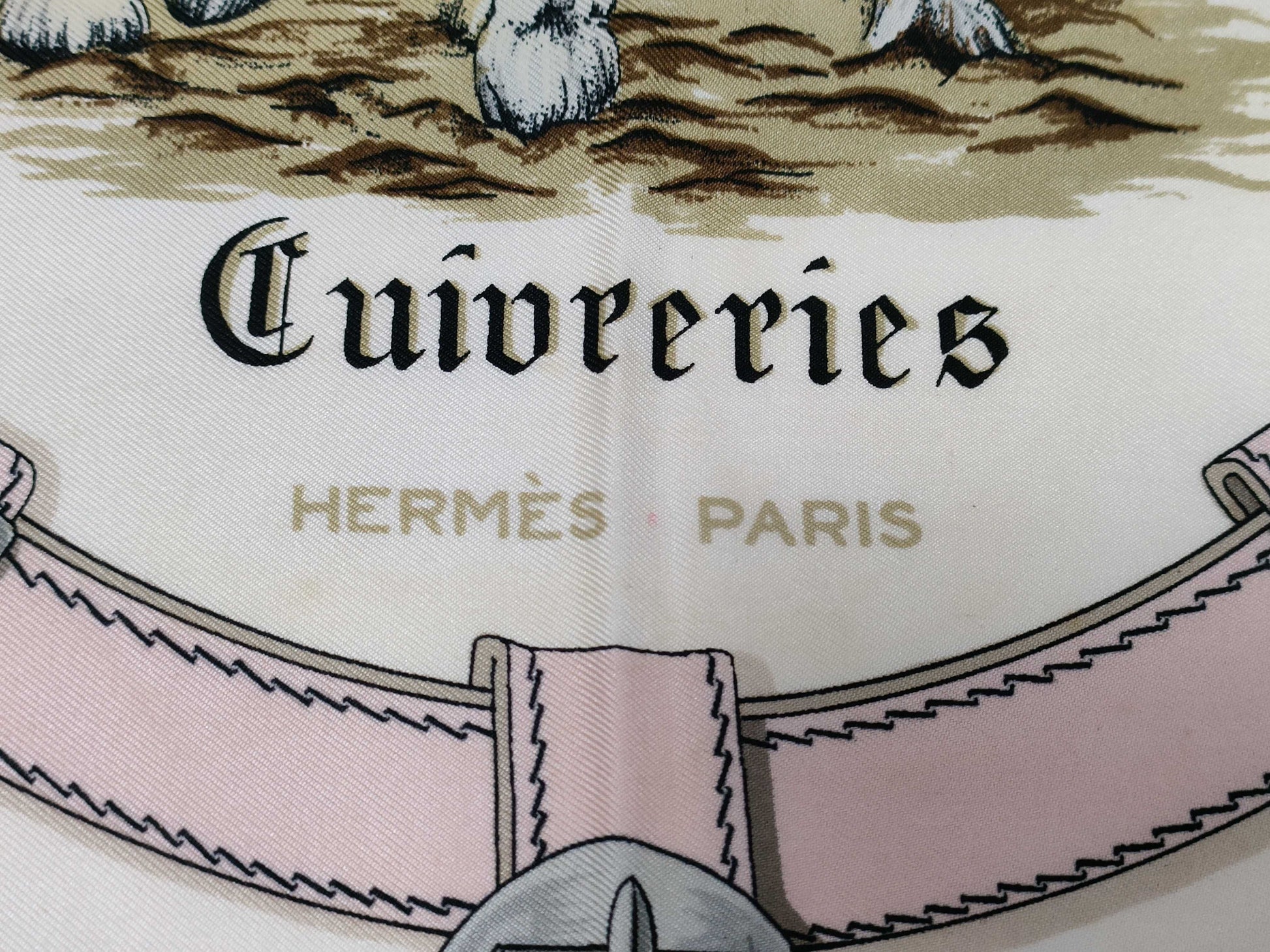 HERMES Silk Carre 90 Cuivreries Scarf