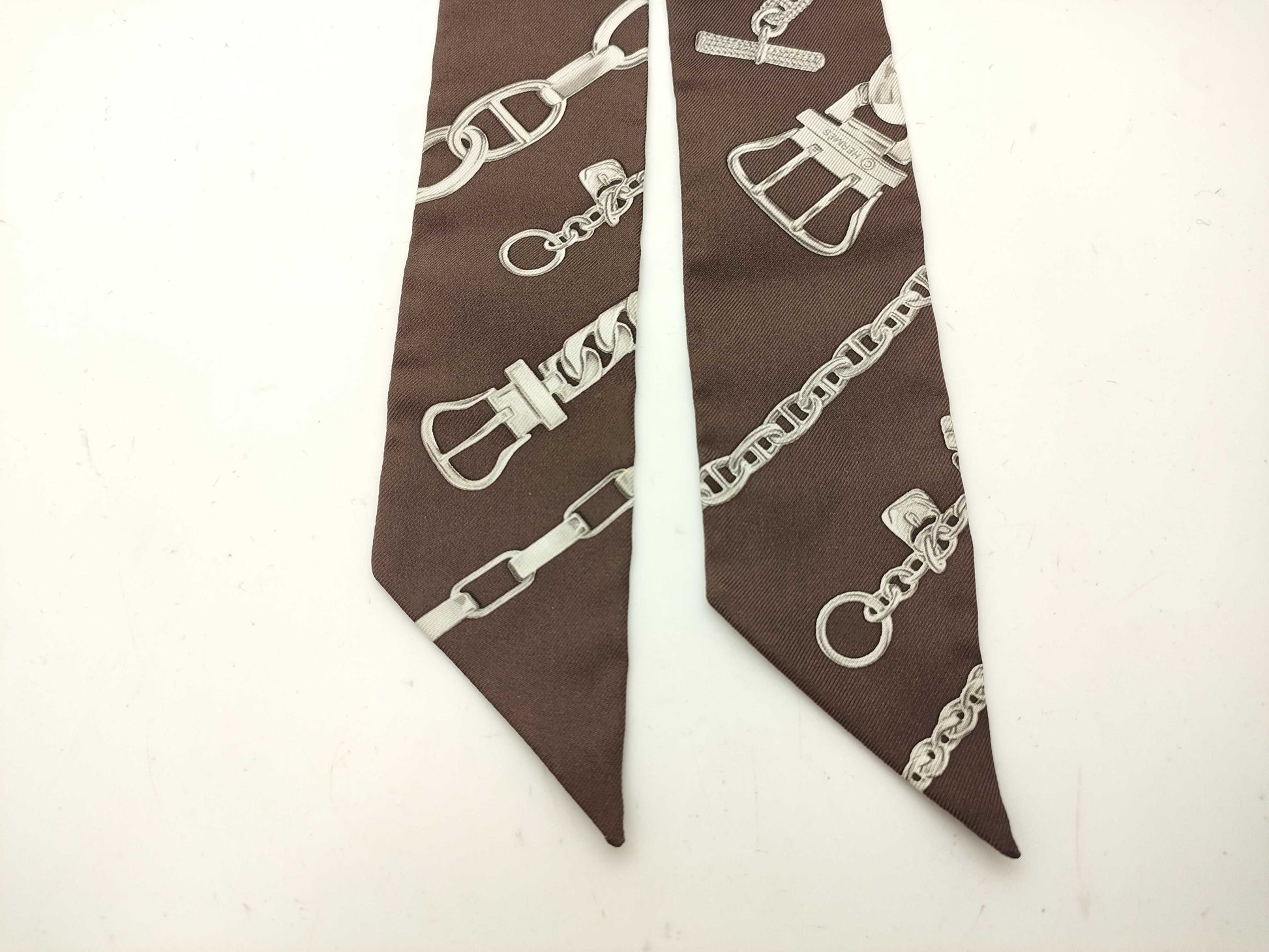 HERMES Carre Chain/Chaine Chain Pattern Brown Scarf