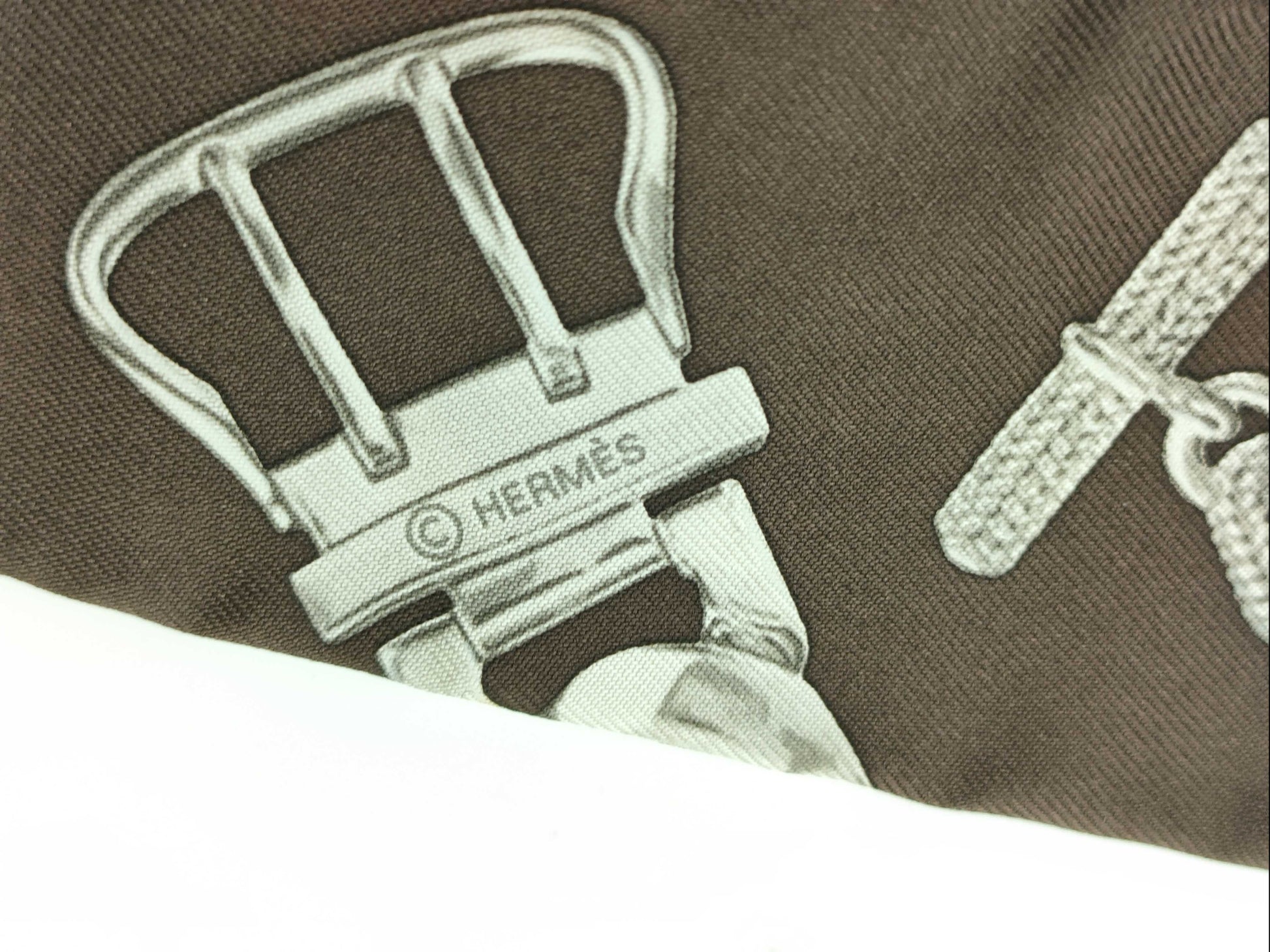 HERMES Carre Chain/Chaine Chain Pattern Brown Scarf