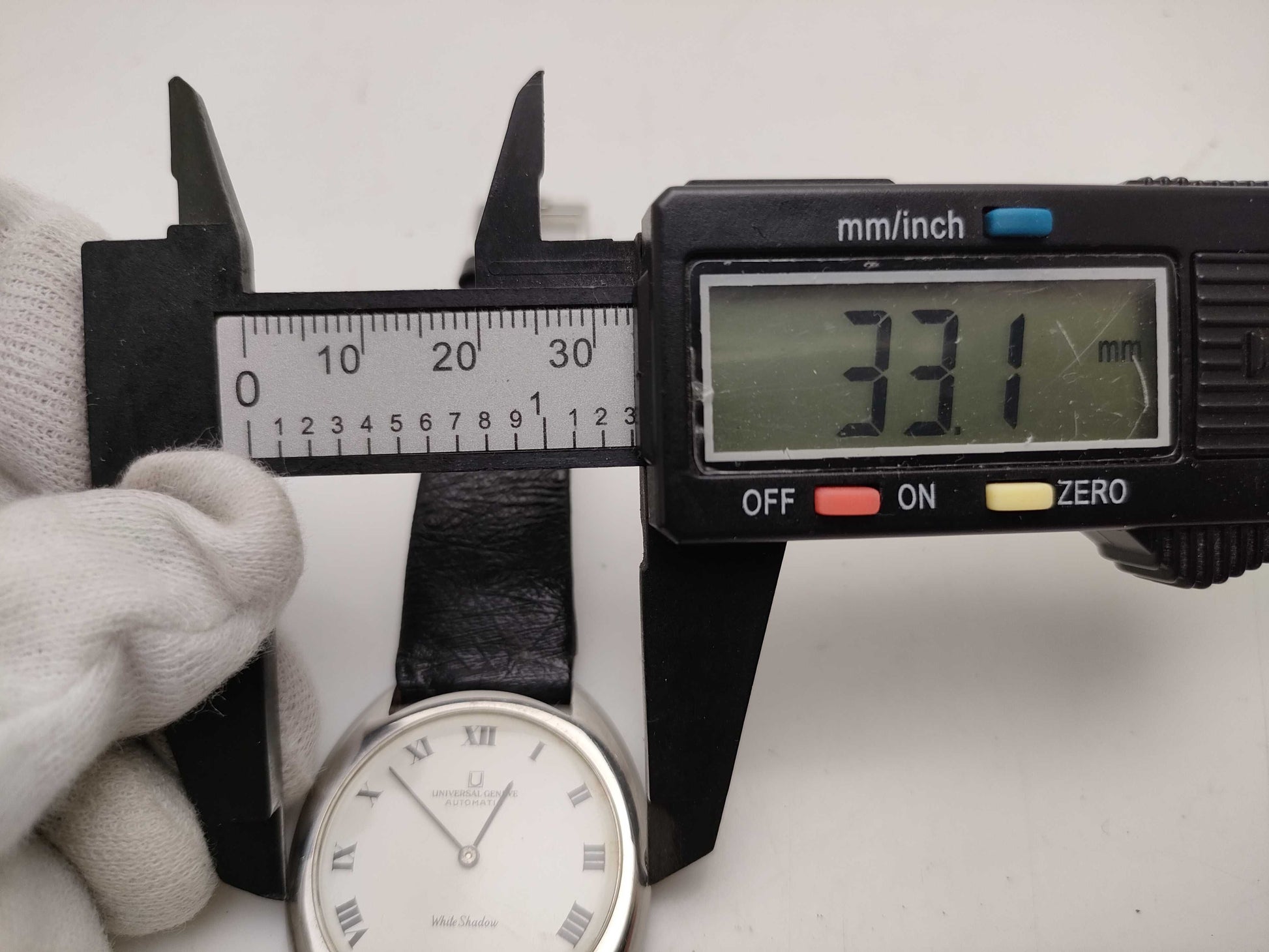 UNIVERSAL GENEVE UNIVERSAL GENEVE White Shadow 866101/04 Boys' Watch