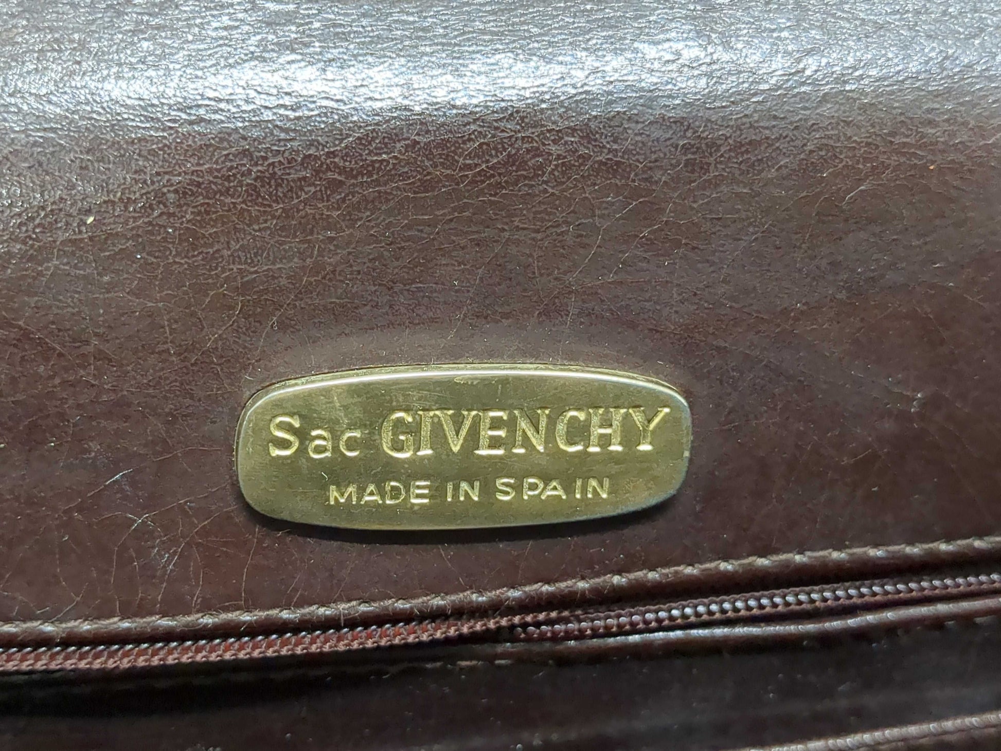 GUCCI 22. Givenchy YSL 5-piece shoulder bag