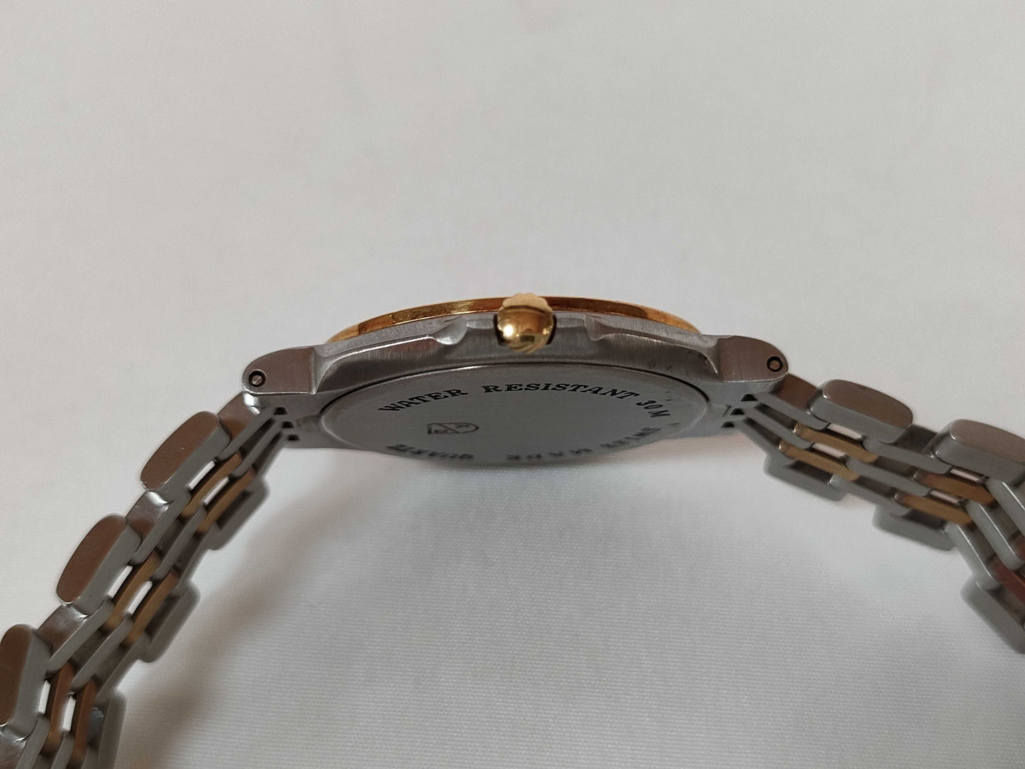 Dunhill Quartz 24QWRM Women's Watch