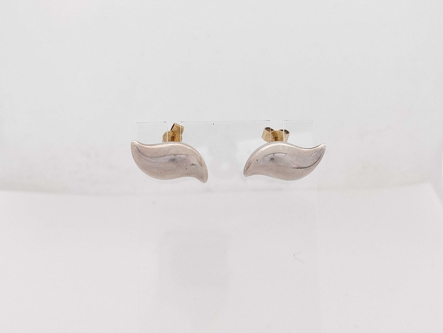 Tiffany & Co. Leaf Earrings in SV925