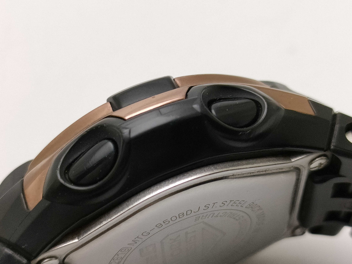 CASIO 2819 MTG-950/Boxed Men's Watch