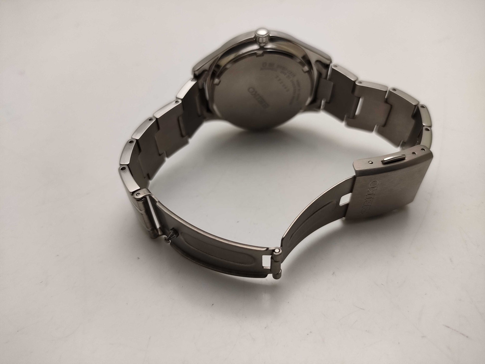 SEIKO V157-0BX0 Solar Titanium Men's Watch