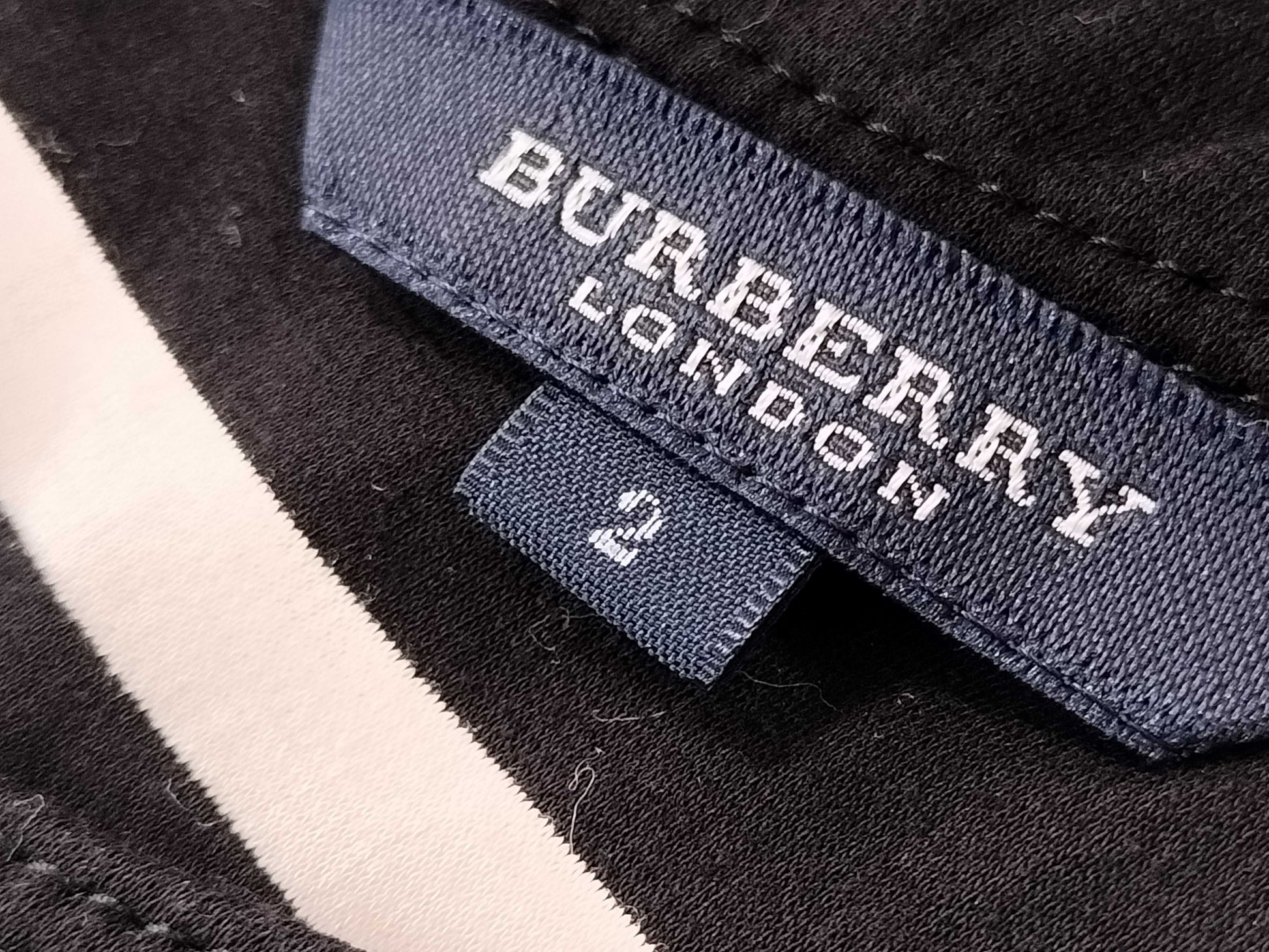 BURBERRY □ BURBERRY LONDON T-shirt