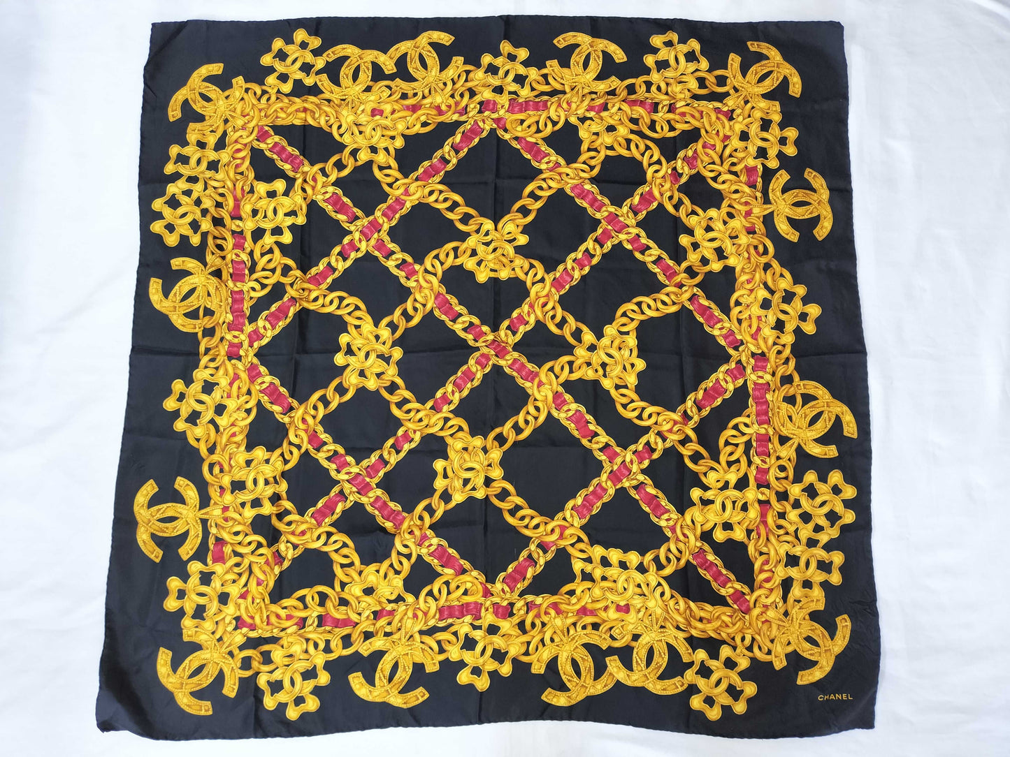 CHANEL Coco/Chain/Black Scarf