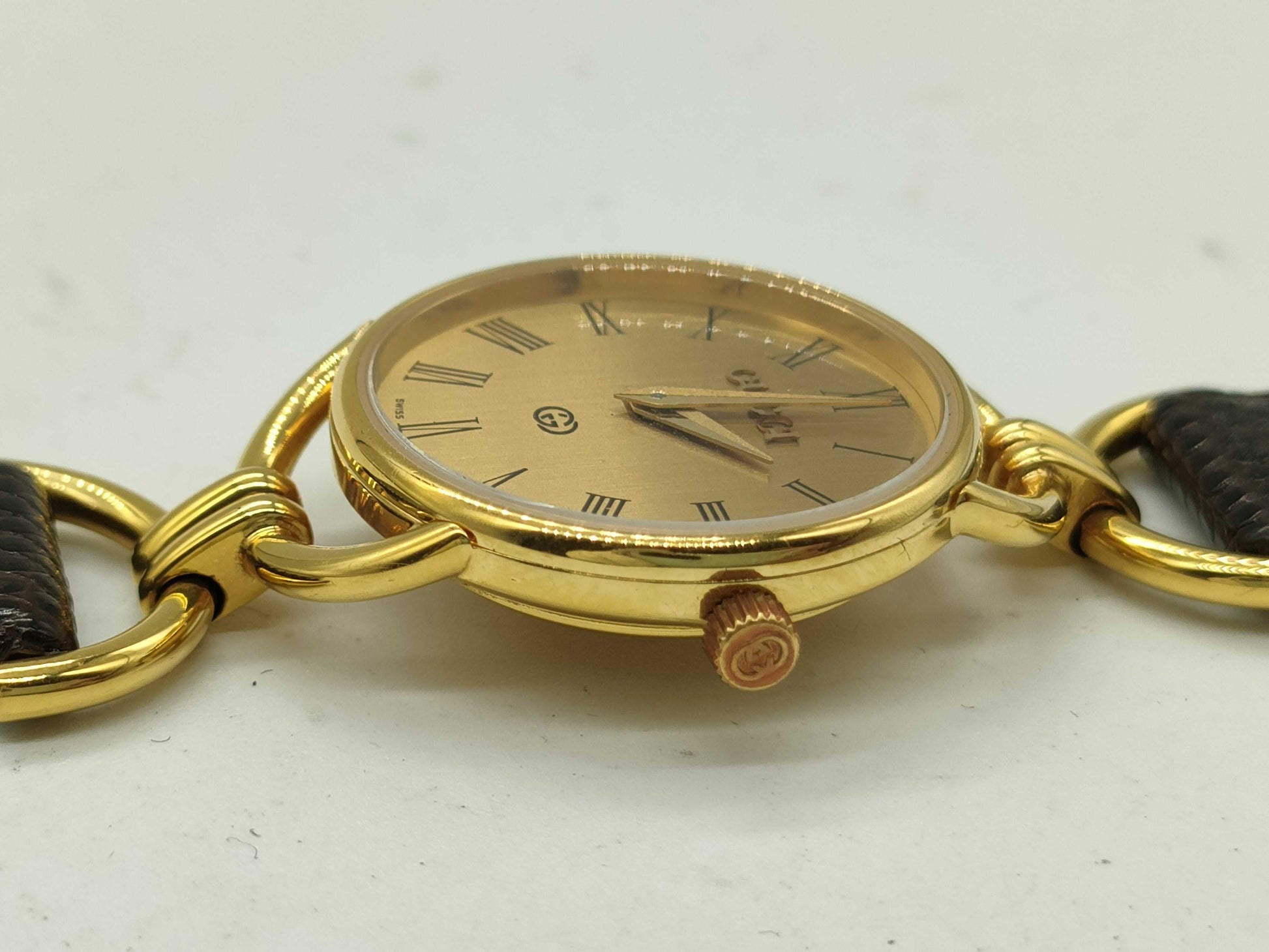 GUCCI 6000L Women's Watch