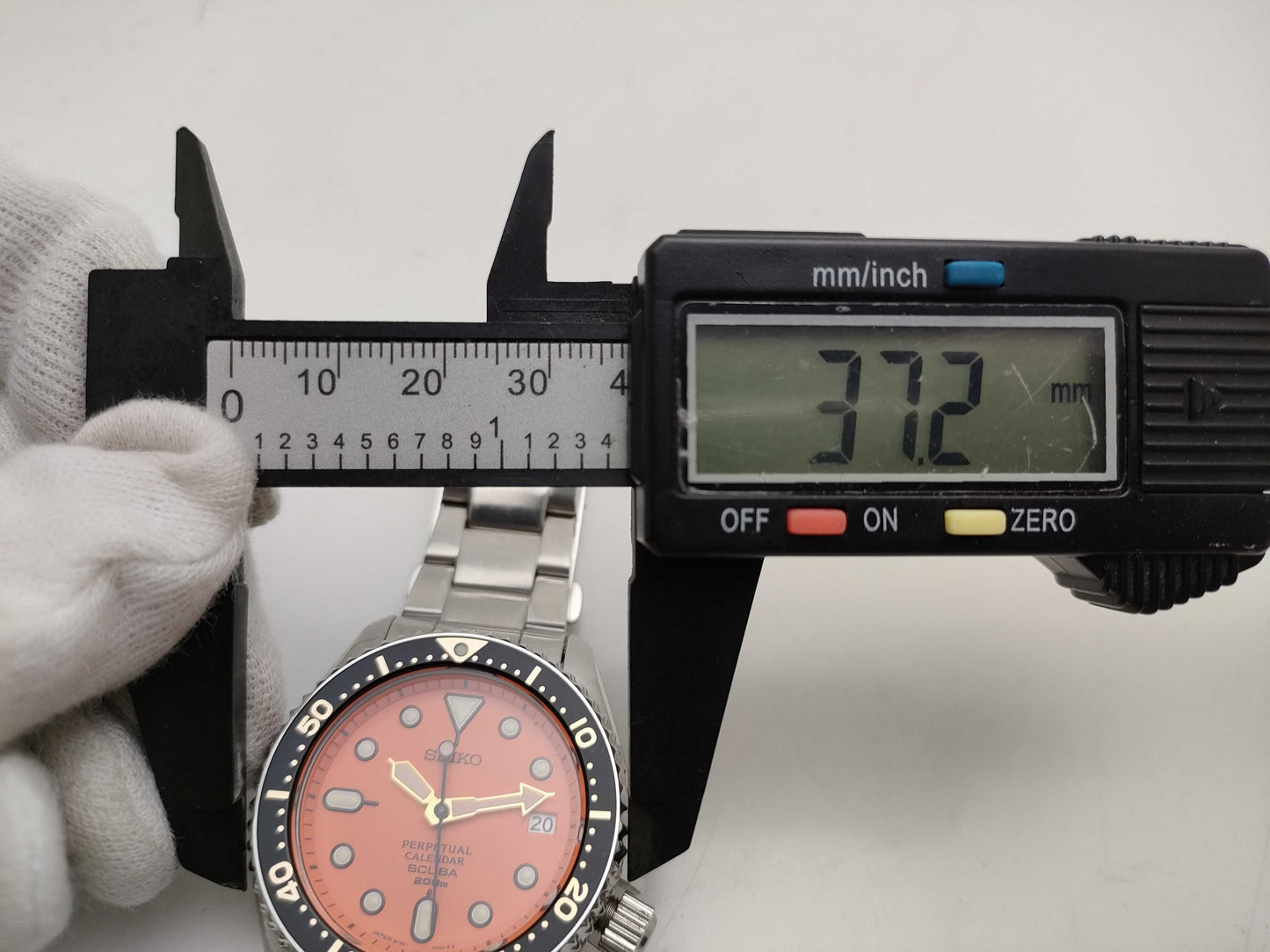 SEIKO Scuba Diver Quartz 8F35-00A0 Men's Watch