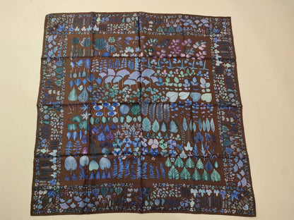 GUCCI Leaf Brown Blue Silk Scarf
