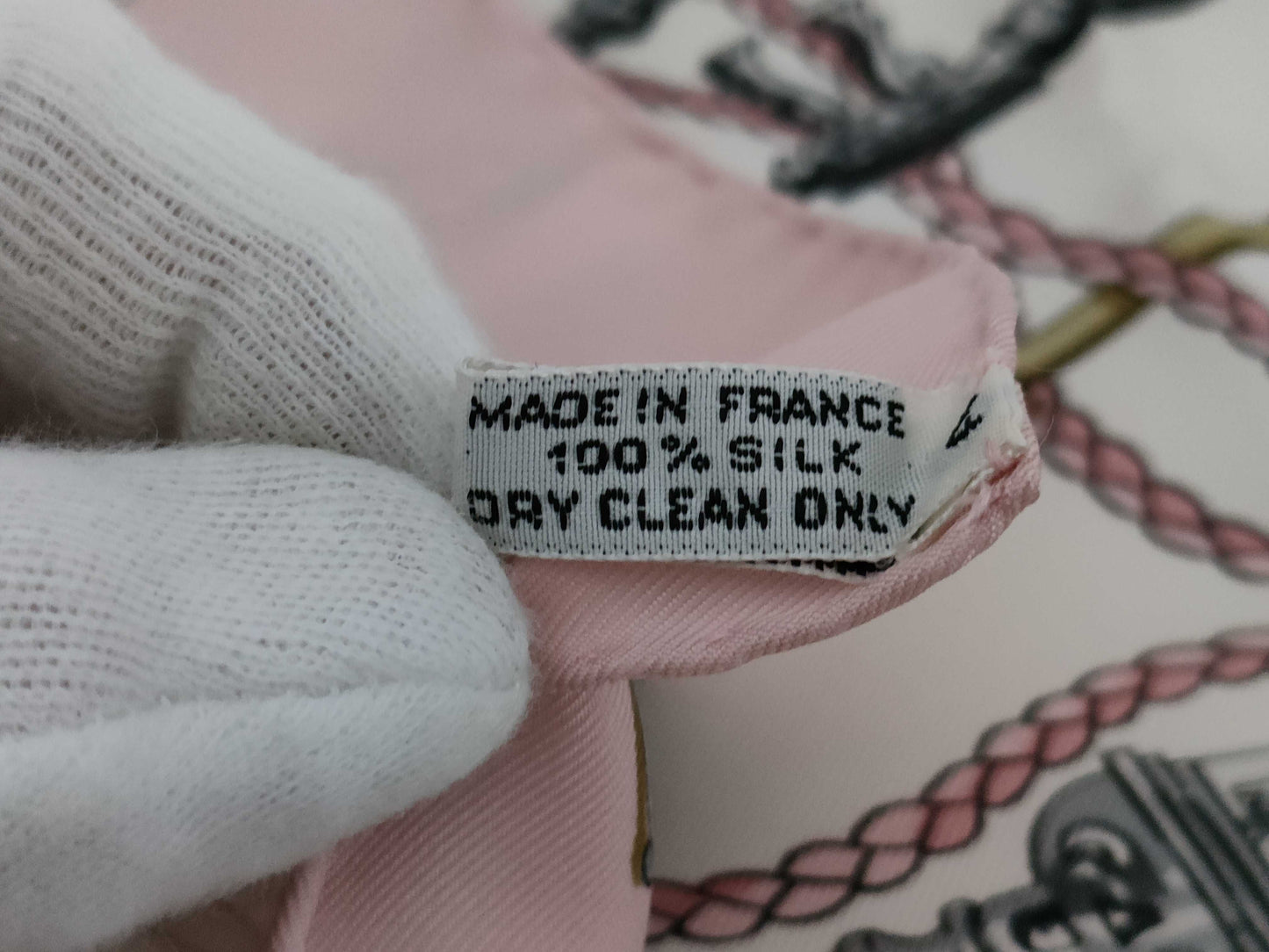 HERMES Carre Carre 90 LES CLES Key Pattern Scarf