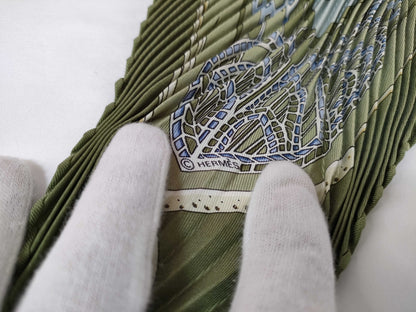 HERMES Green Bird Scarf