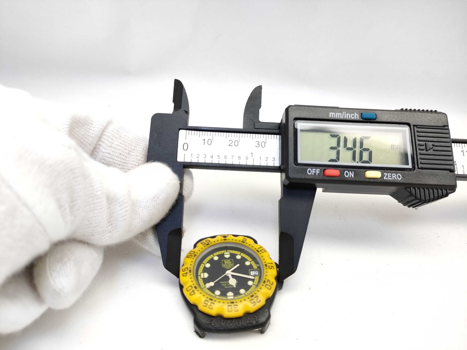 TAG Heuer 380.513/1 Unused Current Condition Boys' Watch Unused