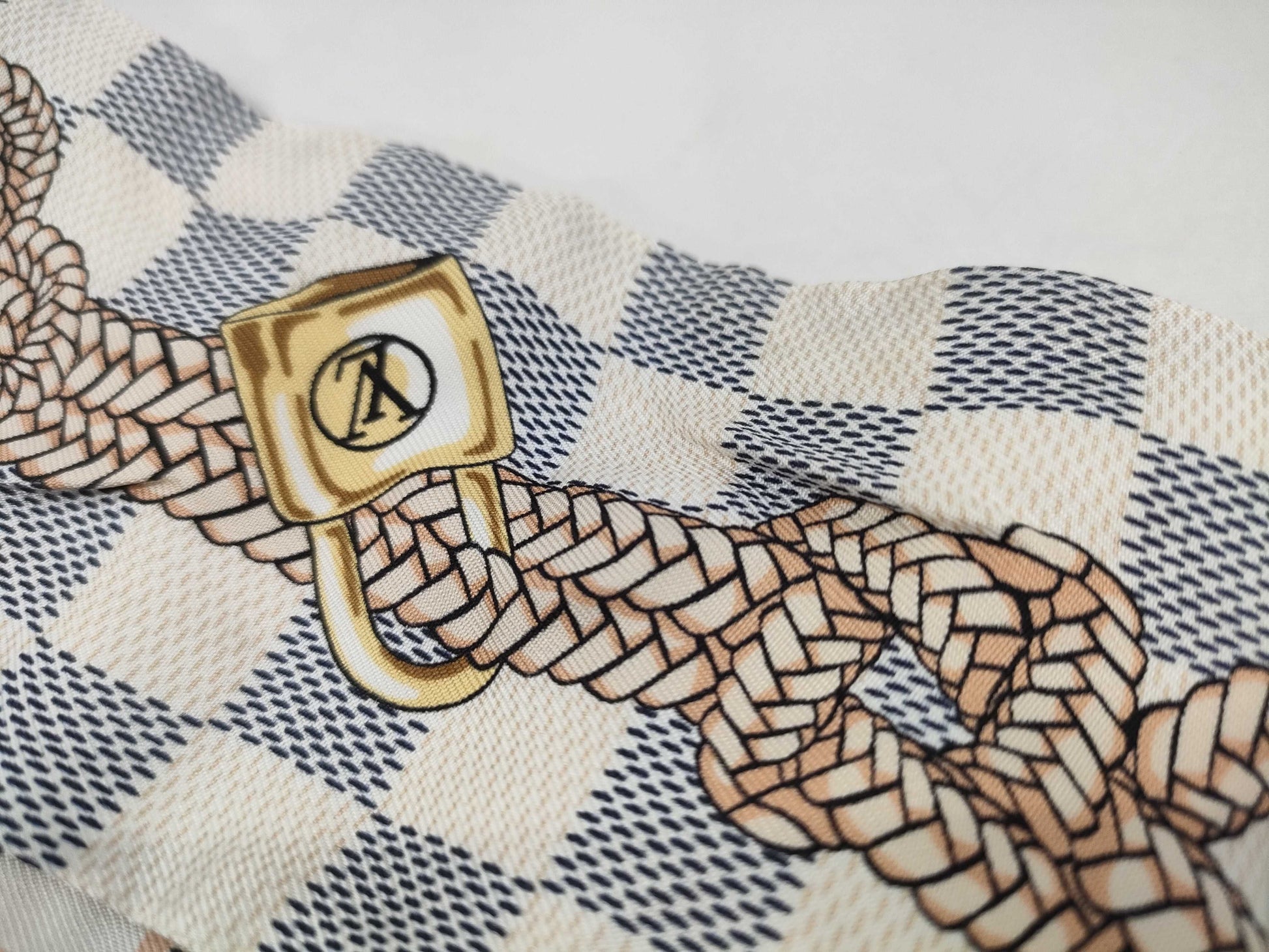 LOUIS VUITTON Twilly Other accessories