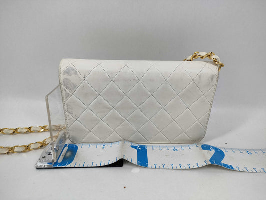 CHANEL Lambskin Matelasse Single Chain Junk Shoulder Bag