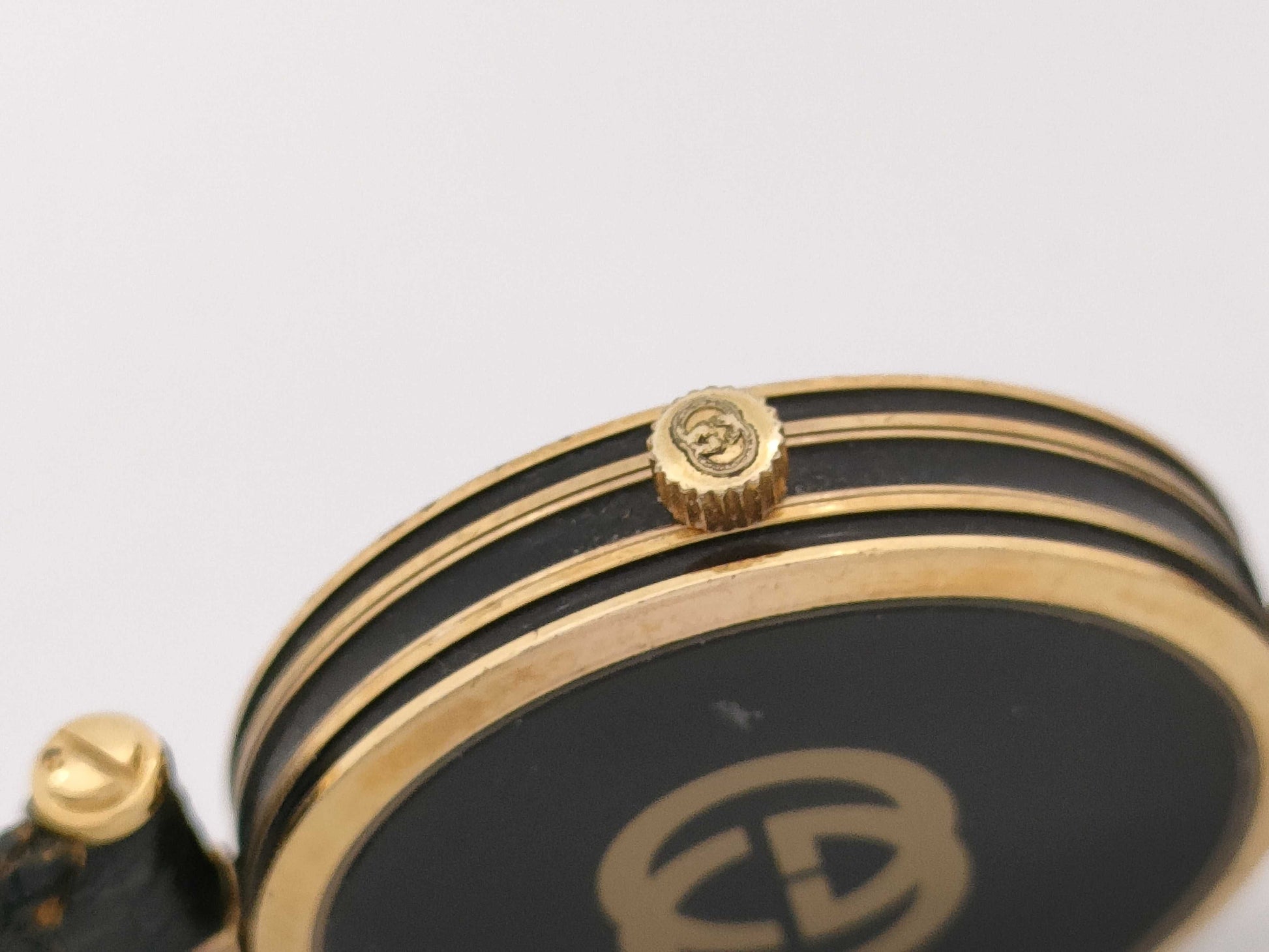 GUCCI Quartz Round Black Dial Women's Watch, Unoperated