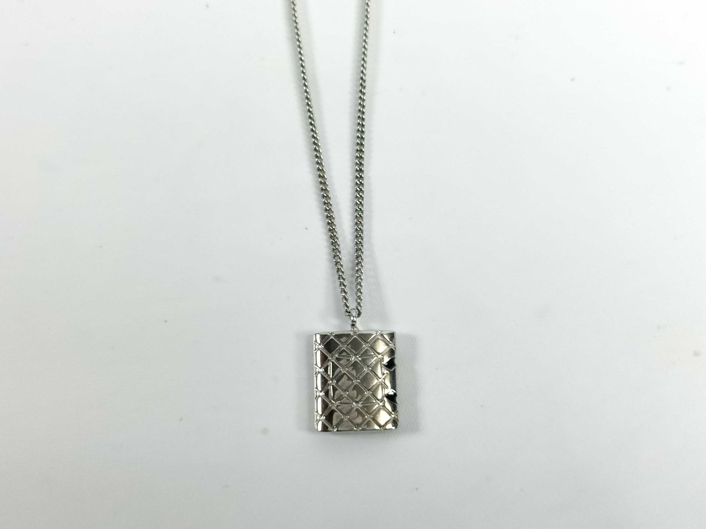 CHANEL 05C Silver Color Necklace