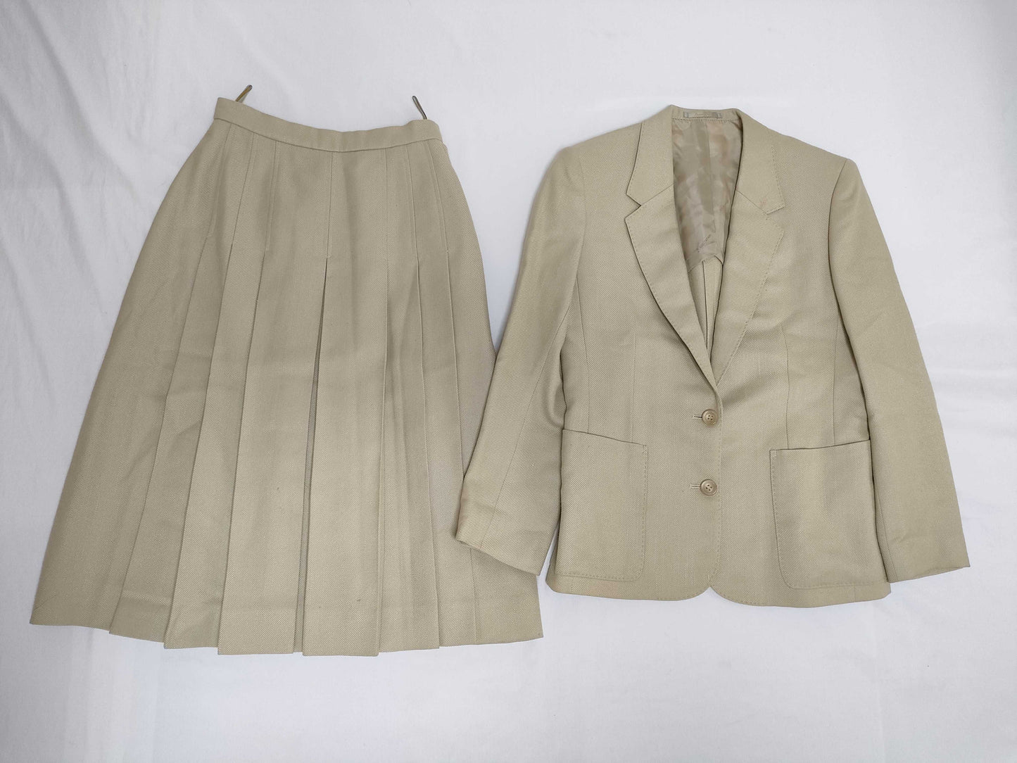 Aquascutum/Set-up/Beige Other Apparel
