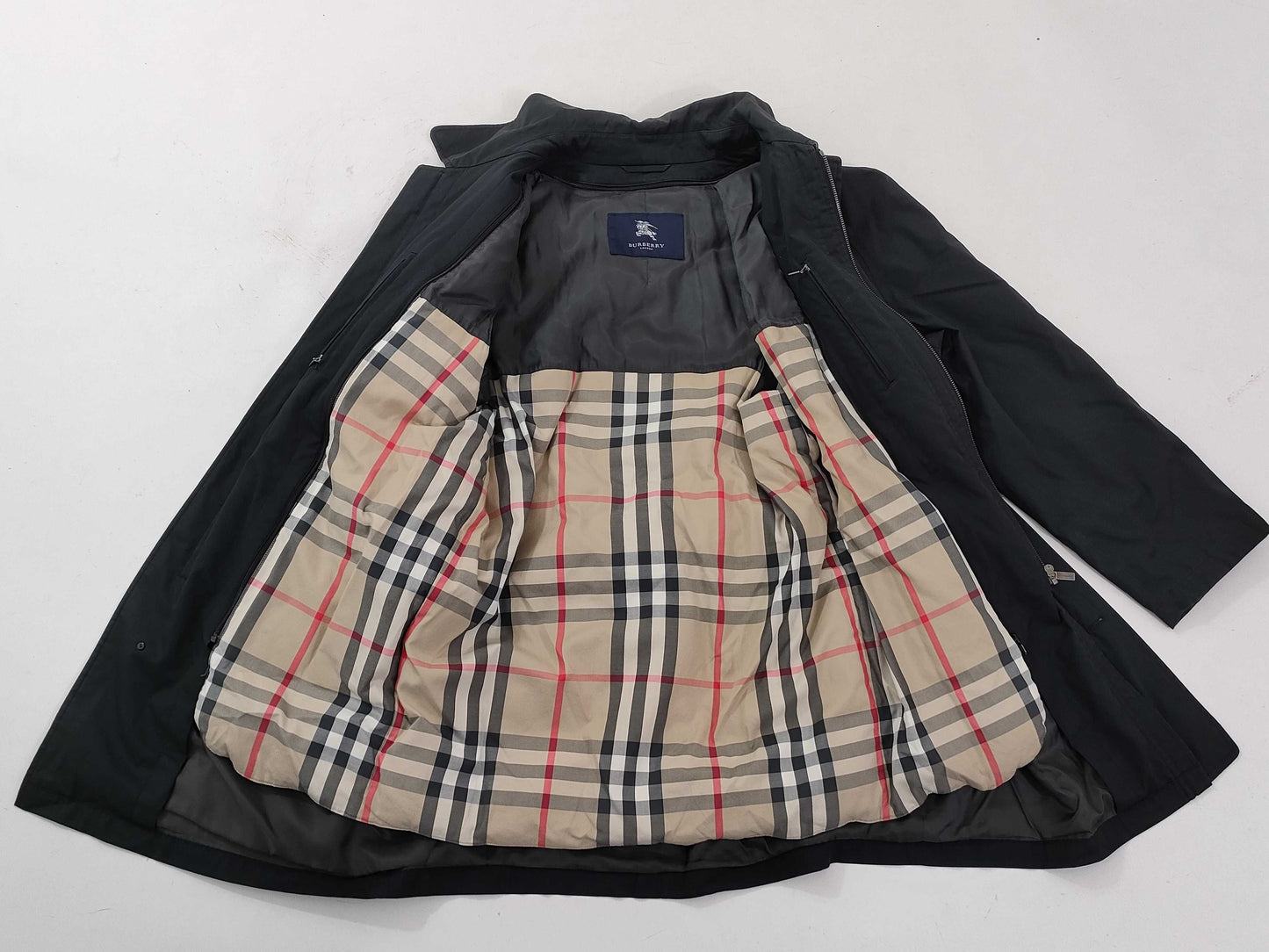 BURBERRY London Trench Coat with Checked Lining, England Coat
