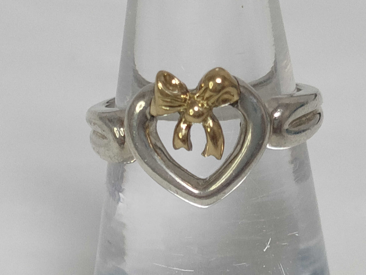 Tiffany & Co. Heart Ribbon Ring 925x750