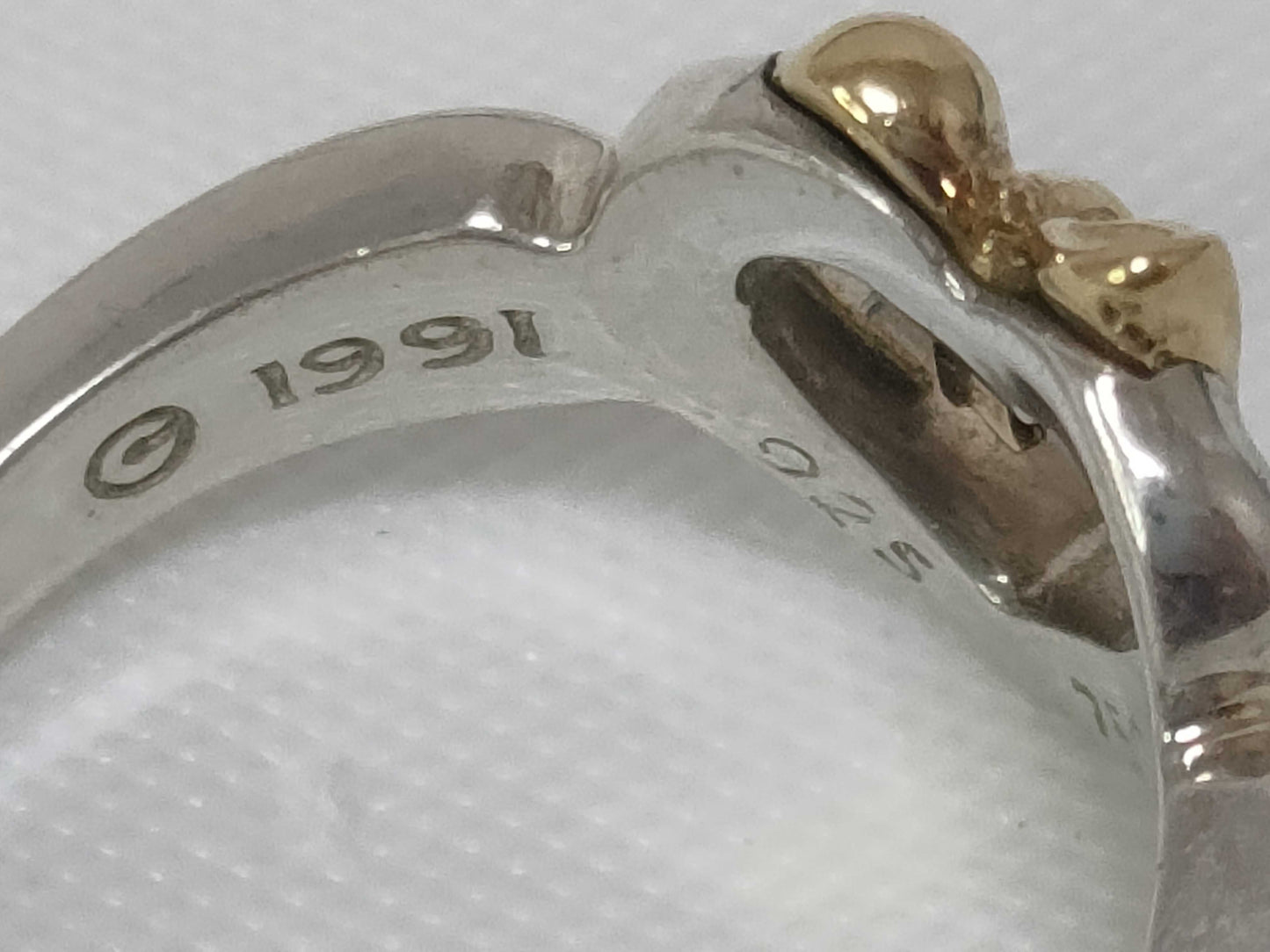 Tiffany & Co. Heart Ribbon Ring 925x750