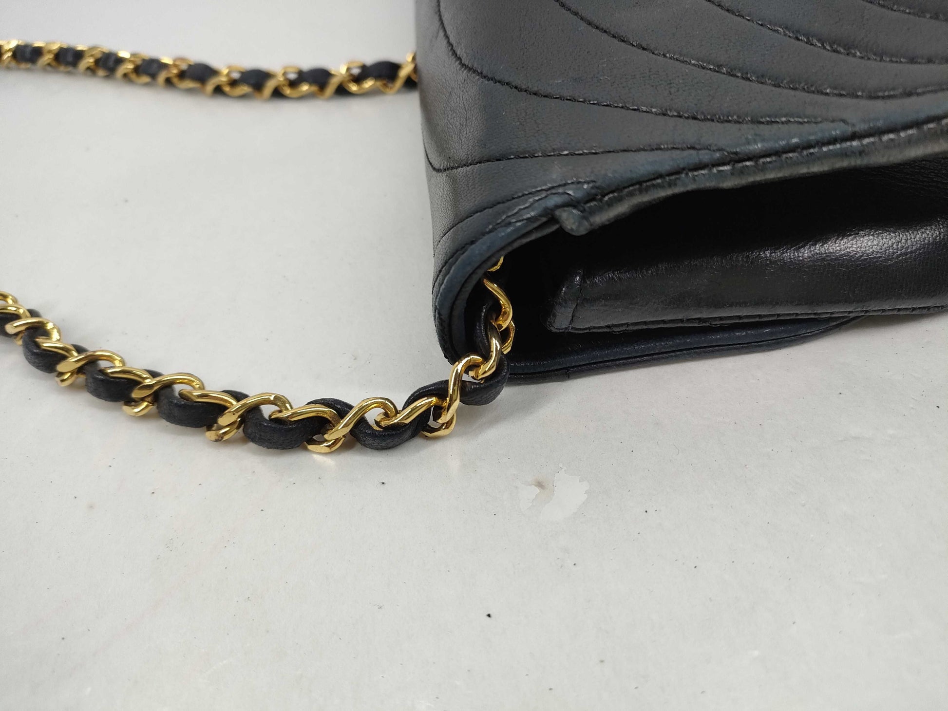 CHANEL Lambskin Flap Chain Shoulder Bag with Turnlock 
