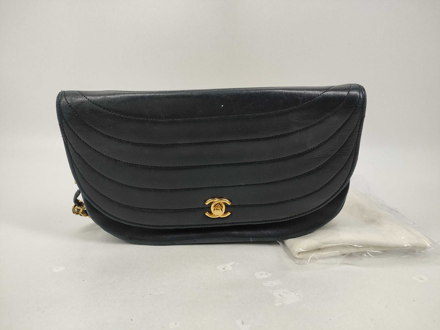 CHANEL Lambskin Flap Chain Shoulder Bag with Turnlock 